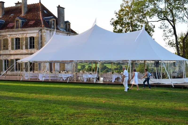 location-tente-silhouette-mariage.jpg